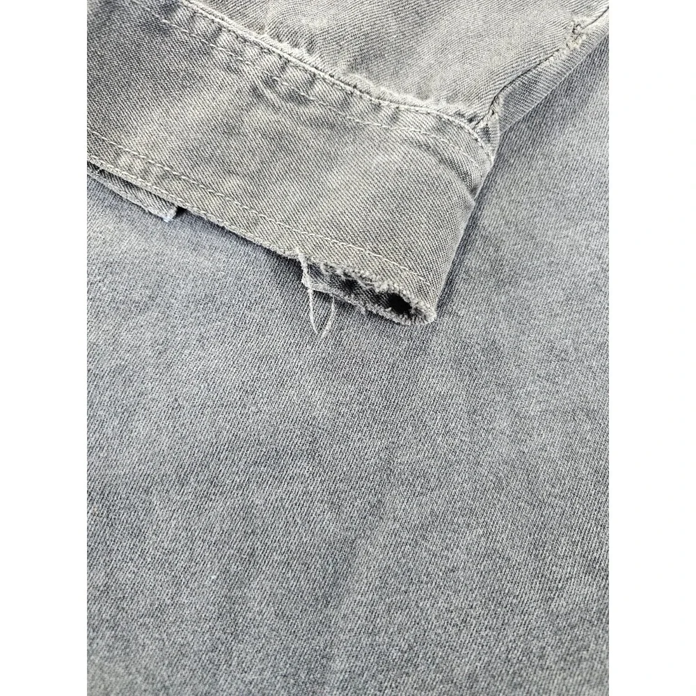 Levis Red Tab Denim Shirt Men XL Gray Cotton Shirttail Hem Medium Wash Button Up